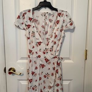 Hollister Red and White Puff Sleeve Sundress